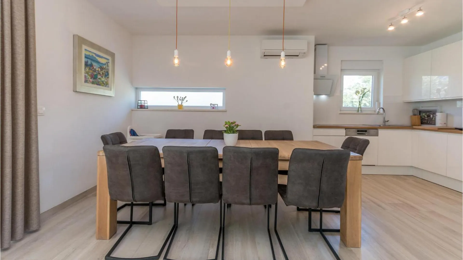 5 Bedroom Amazing Home In Kakma
