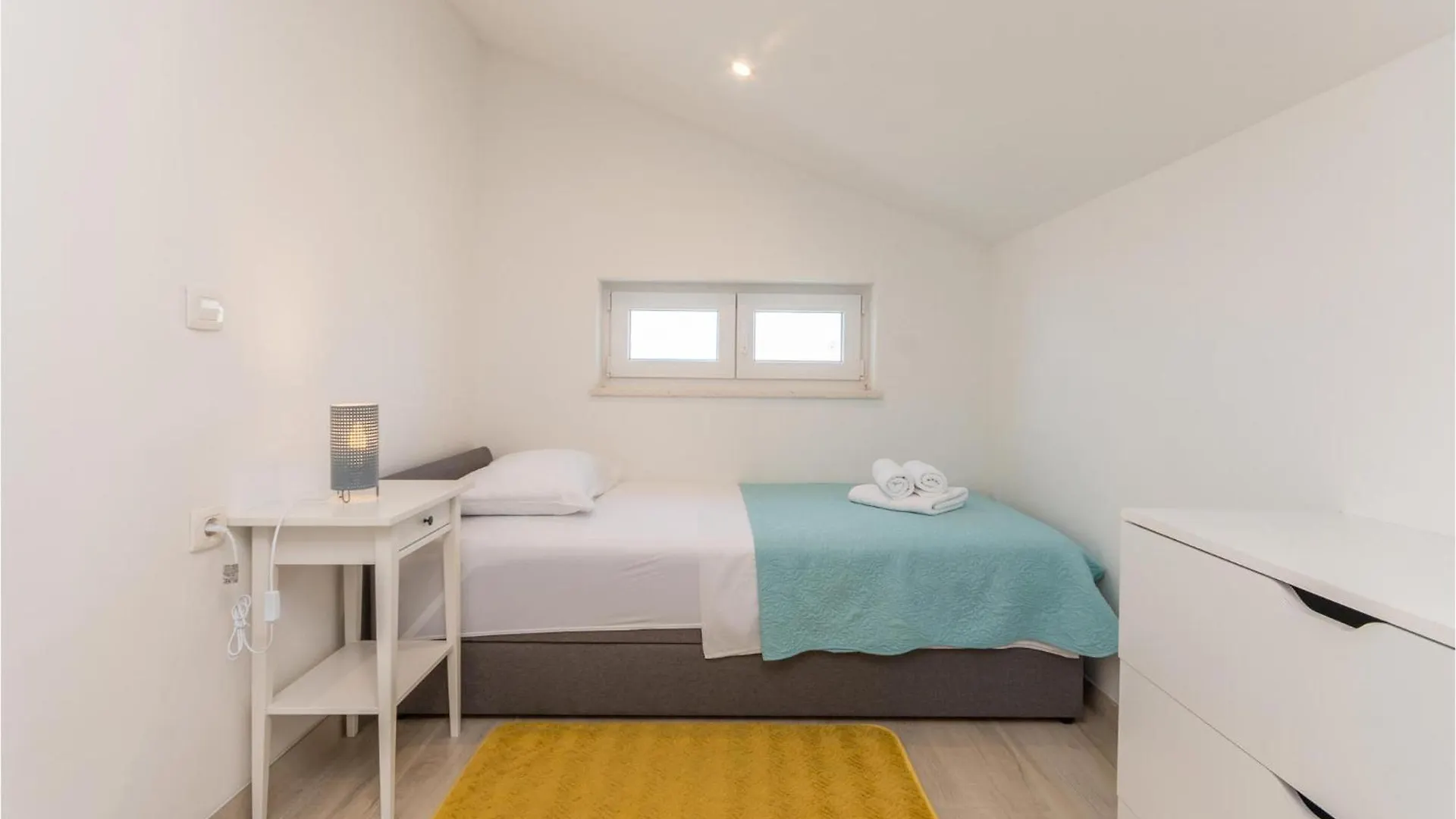 5 Bedroom Amazing Home In Kakma בית נופש